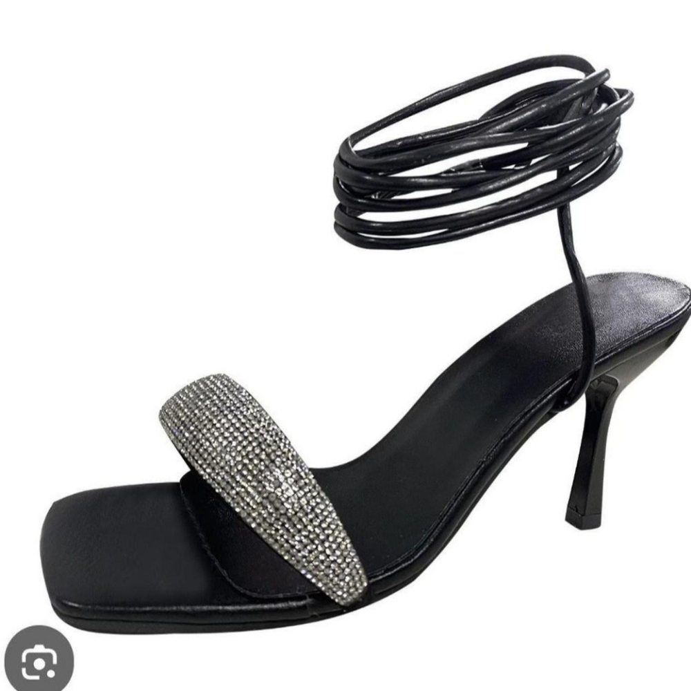 Wet Kiss Black Heels with Silver Accents